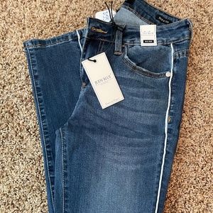 NWT Blue Skinny Jean size 3/26 Judy Blue
